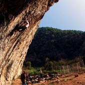 alex on the 8a start of his 8c
